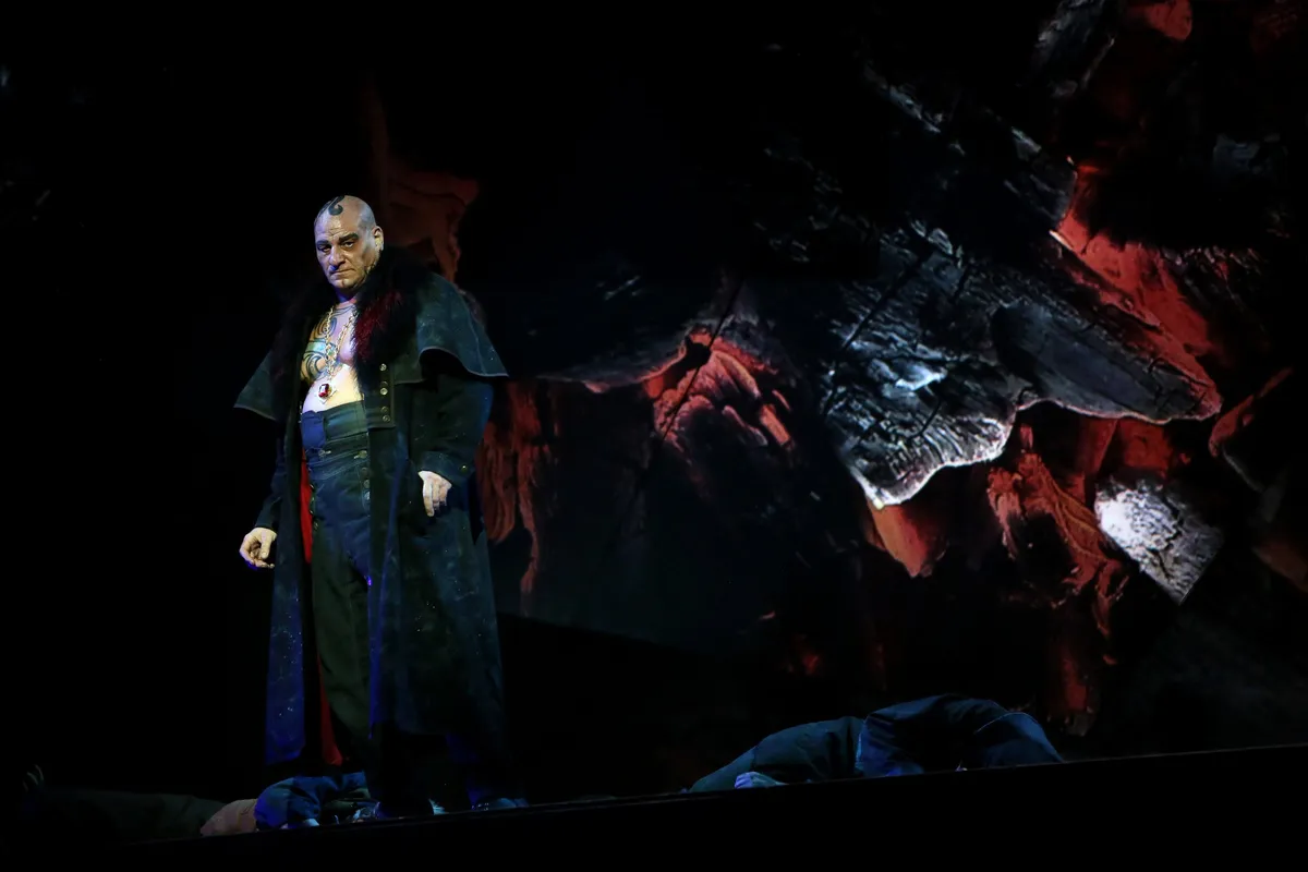 The Flying Dutchman, production photograph 1
