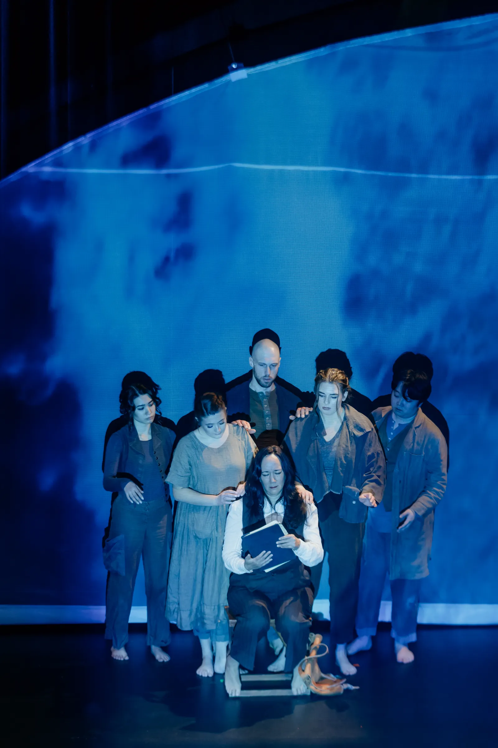 Song from the Uproar, production photograph 10