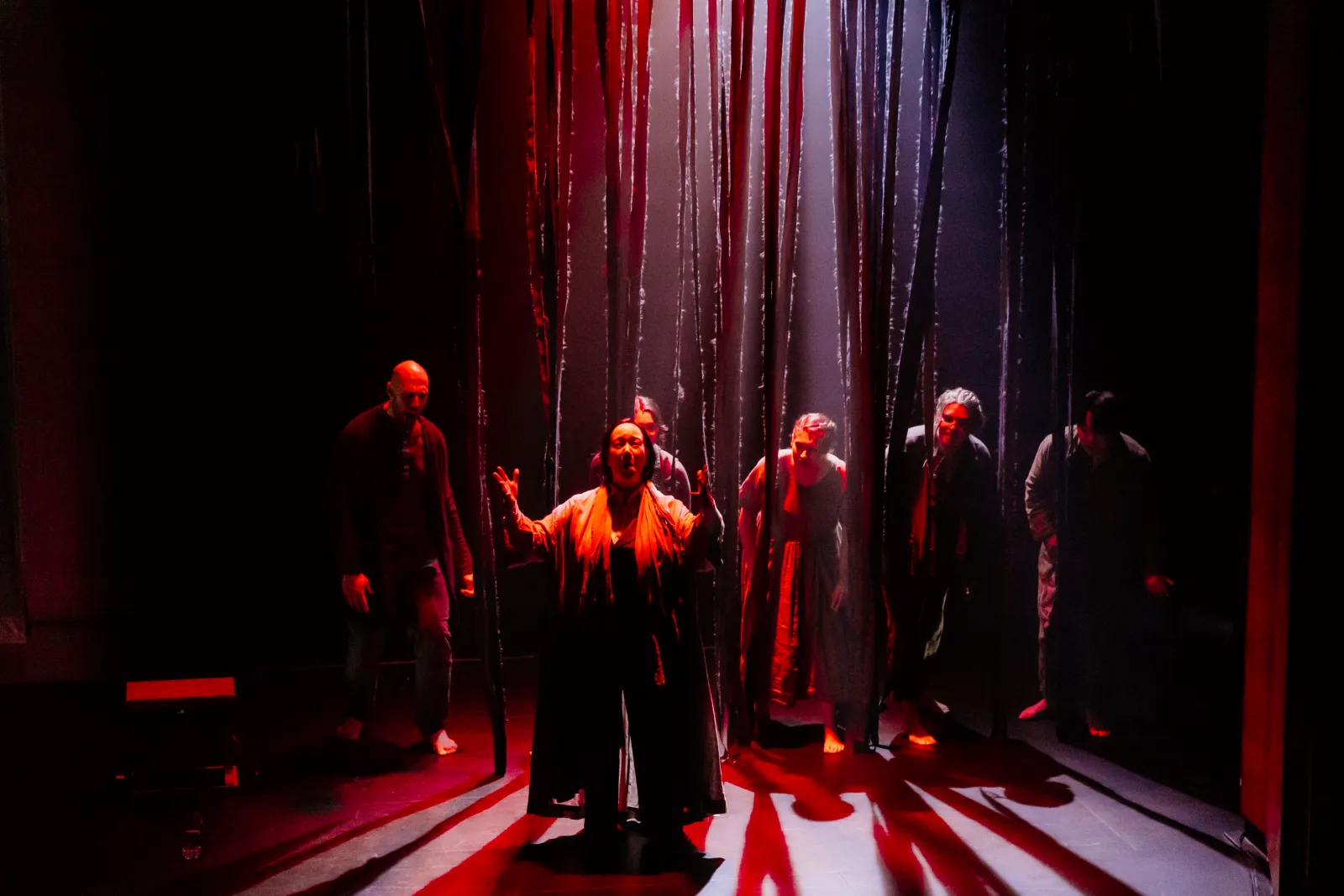 Song from the Uproar, production photograph 12
