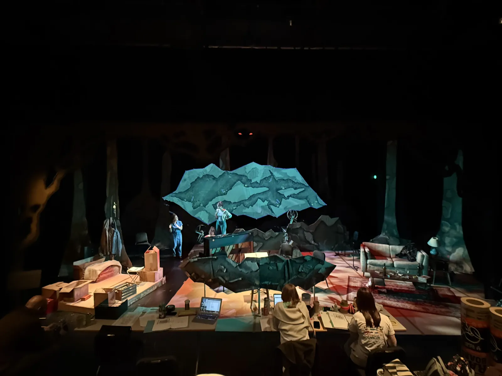 Sophia’s Forest, production photograph 10