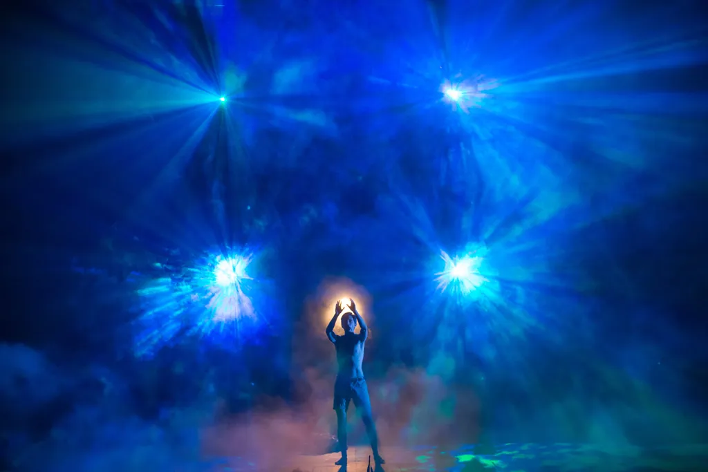 The Last Voyage of Donald Crowhurst, production photograph 14