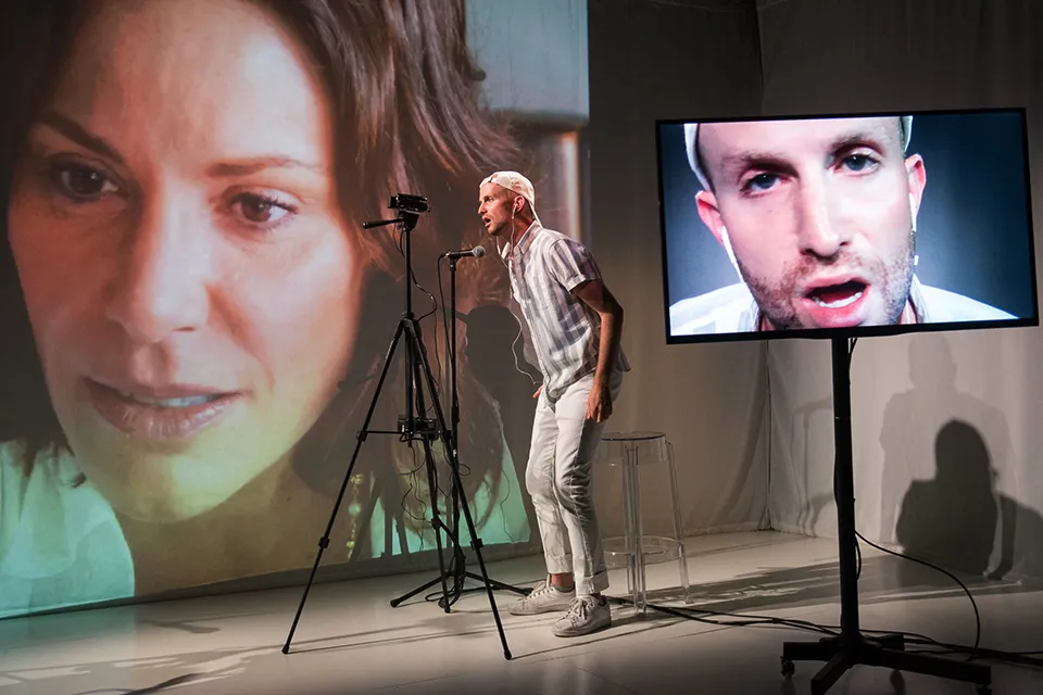 This American Wife, production photograph 9