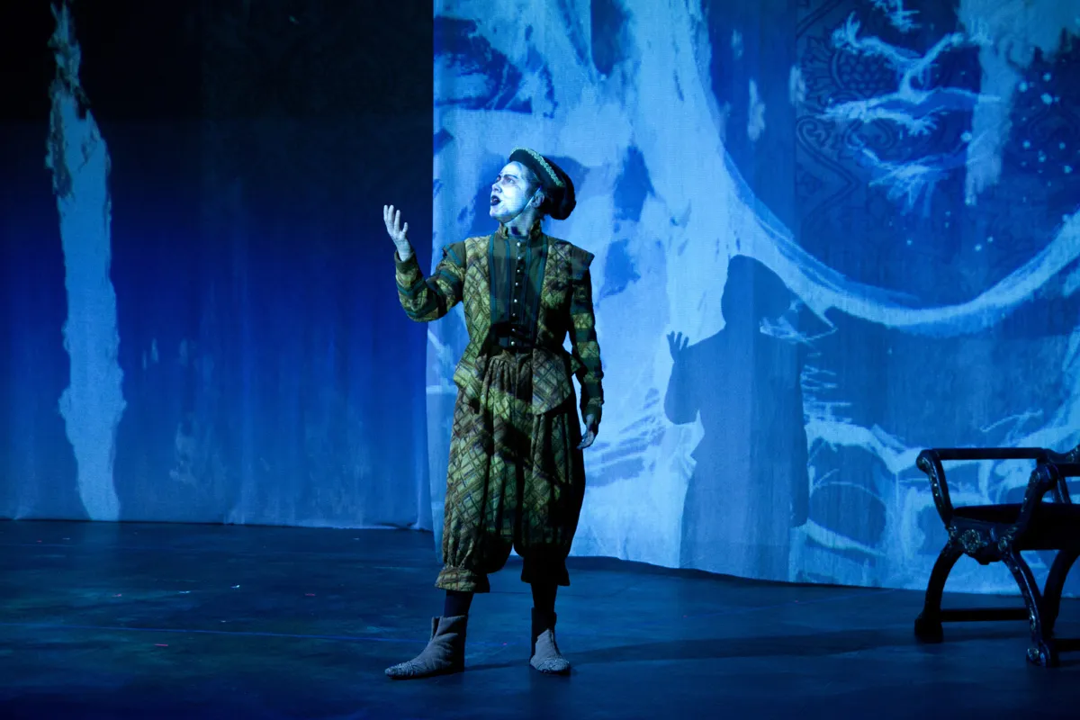 Try Me, Good King, production photograph 7