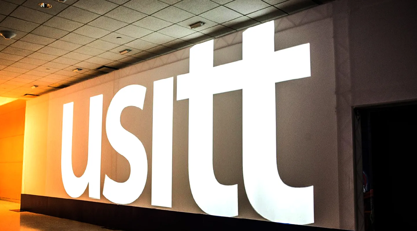 Video Tapestry – USITT 2017, lobby installation, photograph 3